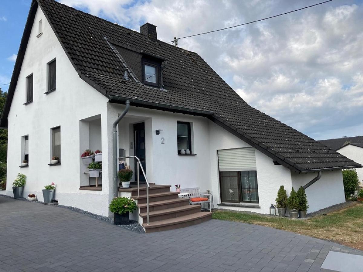 Kleine Auszeit, Schoene Neue Ferienwohnung Bitburg Exterior foto